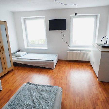 Noclegi Woku Świebodzice Exteriör bild