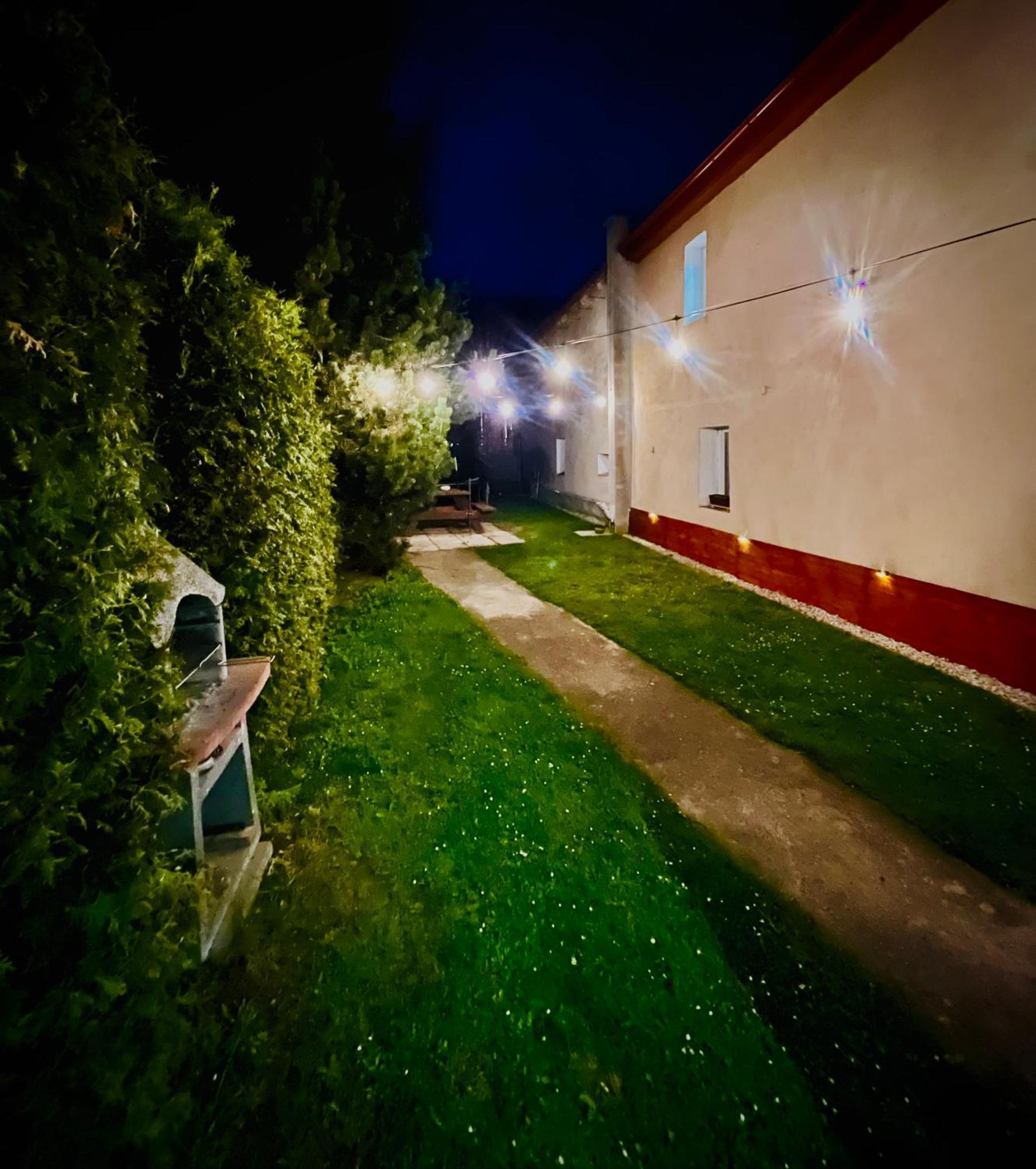 Noclegi Woku Świebodzice Exteriör bild