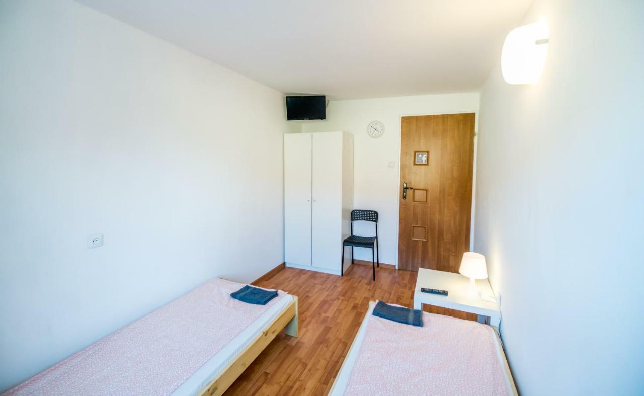 Noclegi Woku Świebodzice Exteriör bild