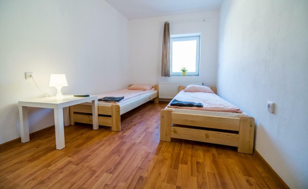Noclegi Woku Świebodzice Exteriör bild